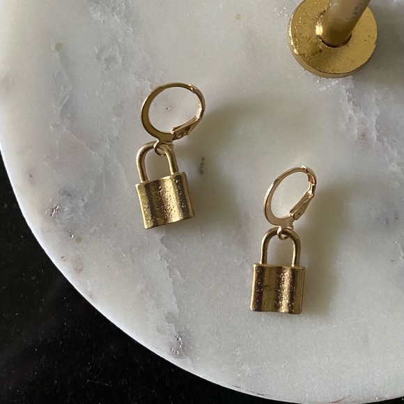 None Jewelry - NWT Golden Metal Lock Huggie Hoop Earrings